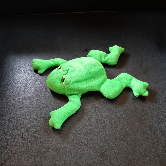 Stuffed frog NWOT - Picture 1 of 4